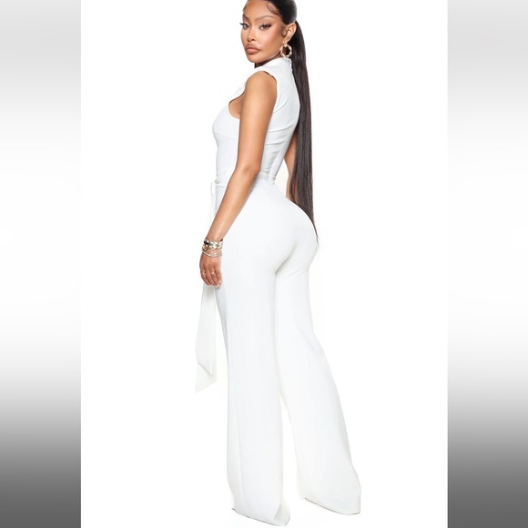 Claudia Chain Jumpsuit - Ivory by Fashion Nova NWT
Size: L - Picture 3 of 3